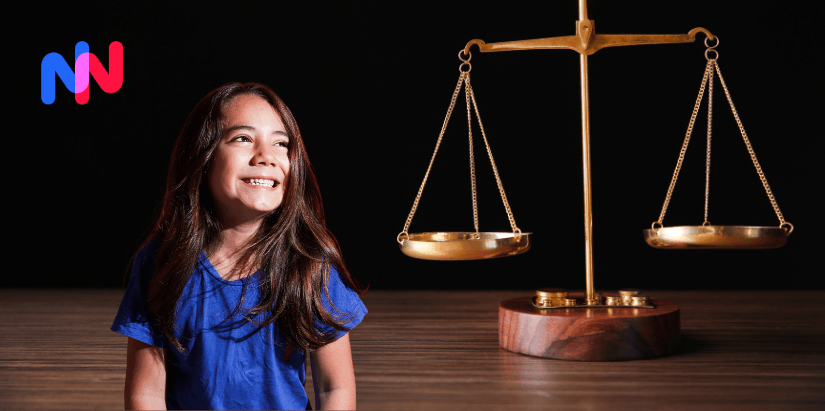La balance de la justice avec une enfant