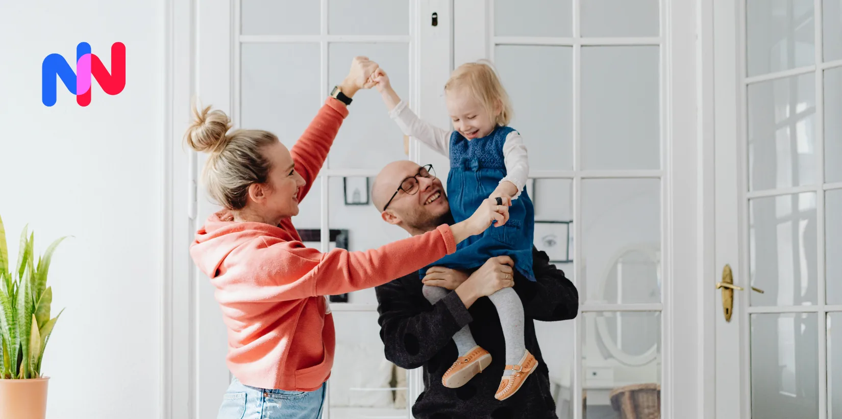 Une famille qui rigole ensemble